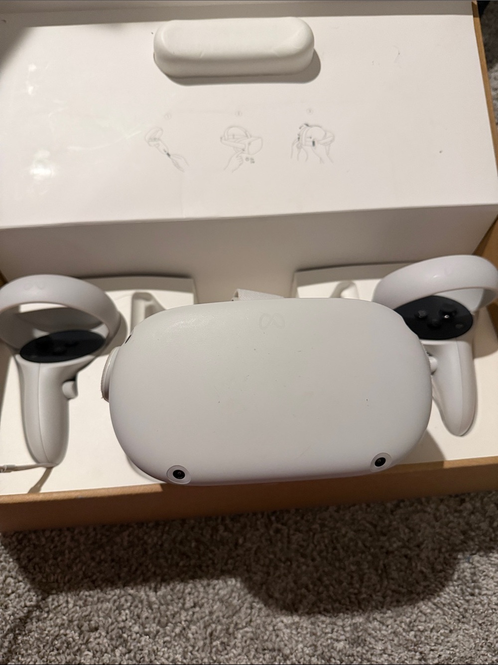 Meta White Standalone VR Headset with Motion Controllers